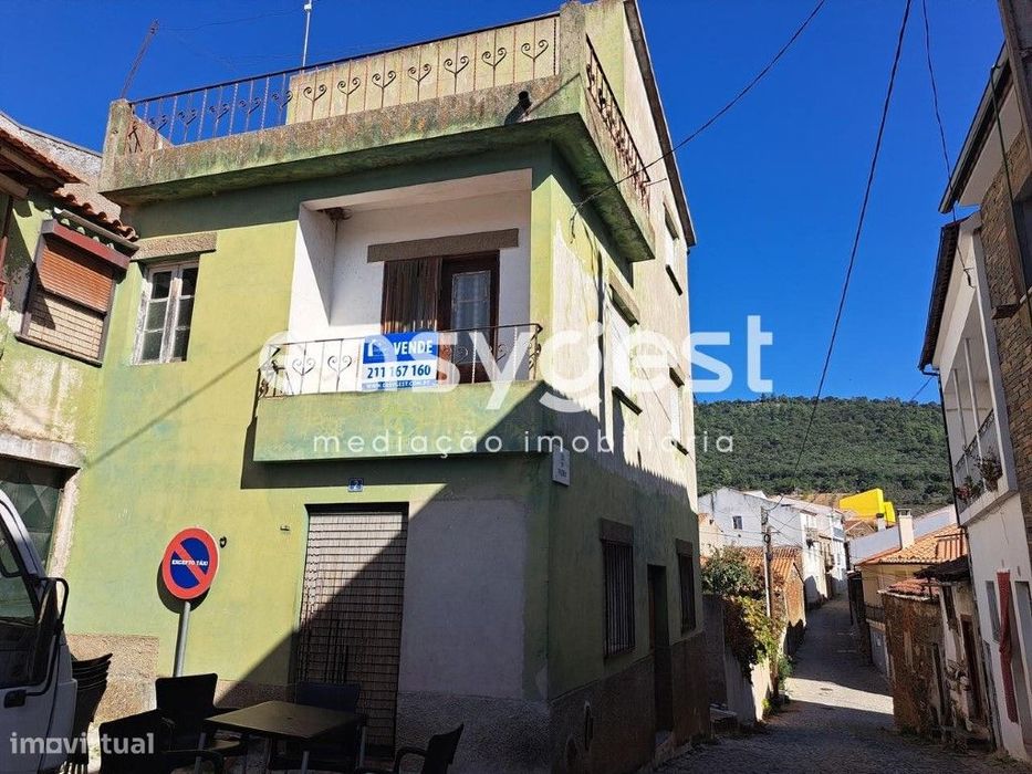 Moradia T3 + 1 na típica aldeia de Maçores, Torre de Moncorvo