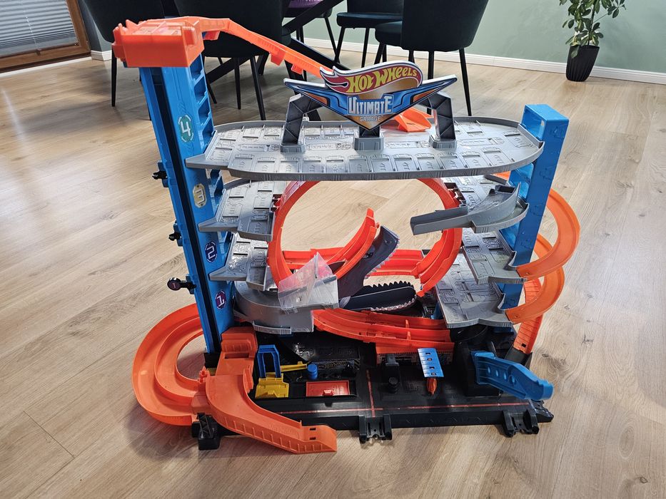 Garaż rekina hot wheels