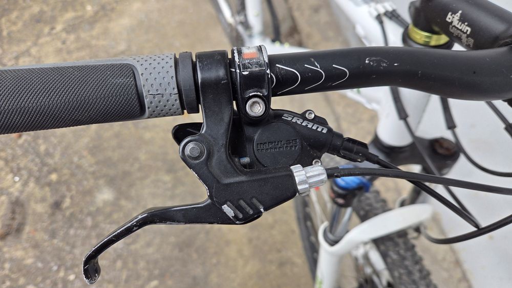 велосипед RockRider 5.3/26"

(алюмінієва рама size M/1.65-1.80)