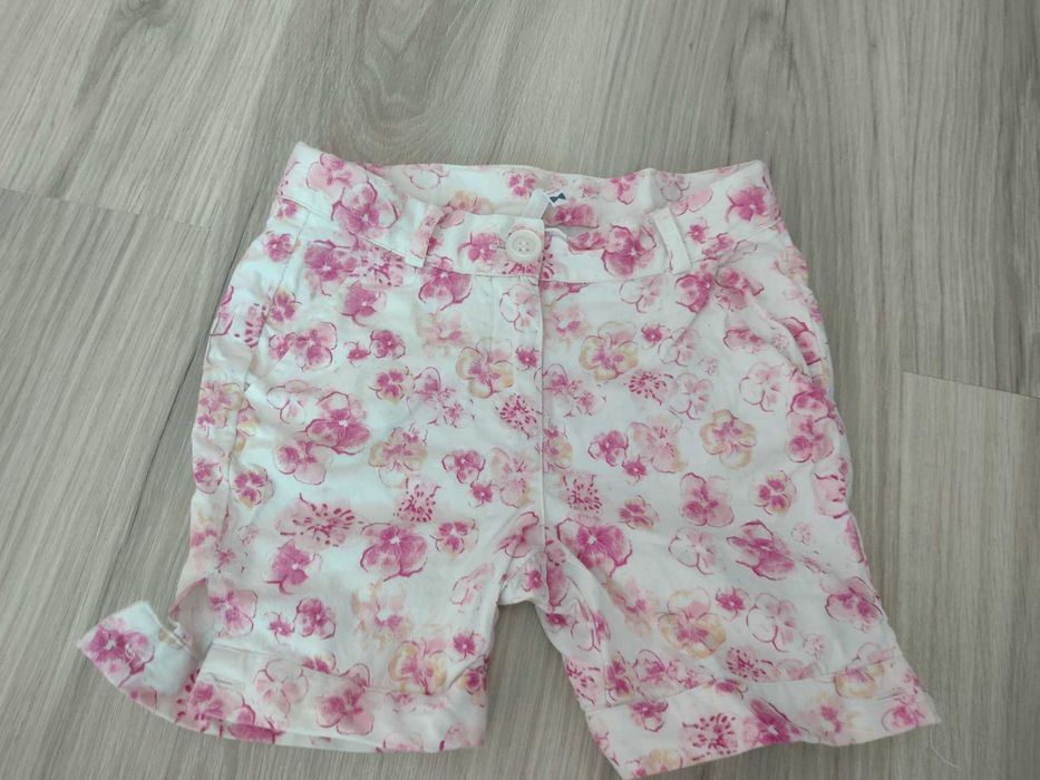 Świetne spodenki coccodrillo 116 kwiatowy wzór
