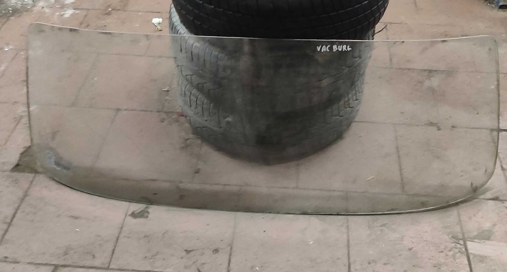 Wartburg - Szyba przód