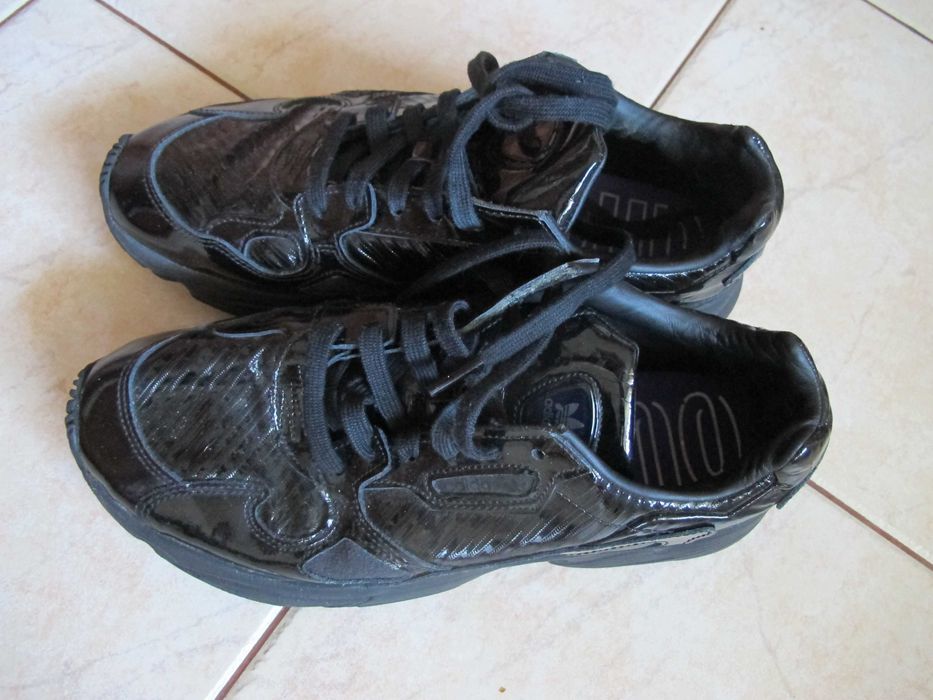 кросовки adidas falcon