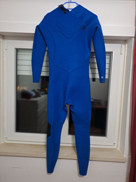 Fato de surf  novo O'Neill 4/3