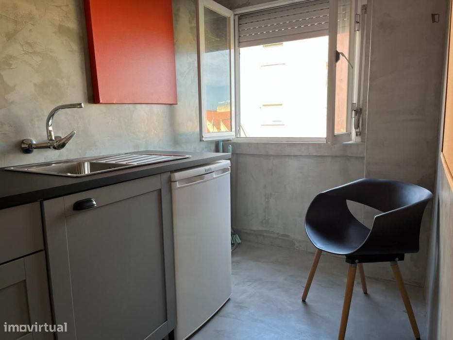 Quarto - localizado em Alcântara Lisbon