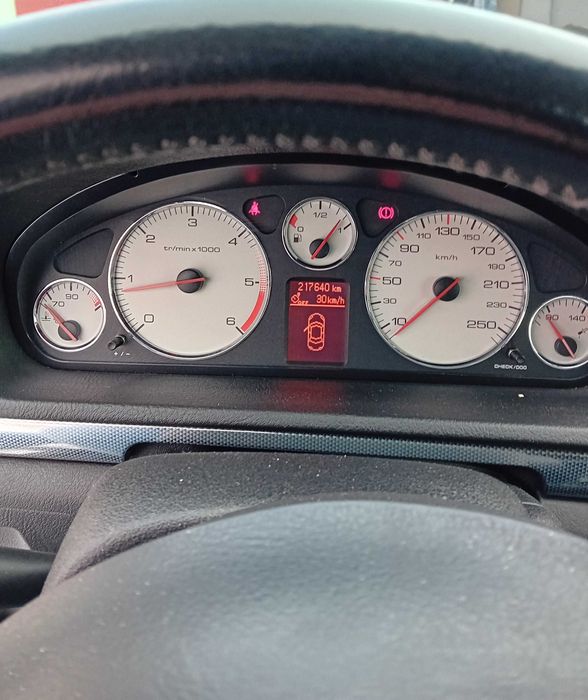 Peugeot 407 2.0 HDI Bogate wyposażenie