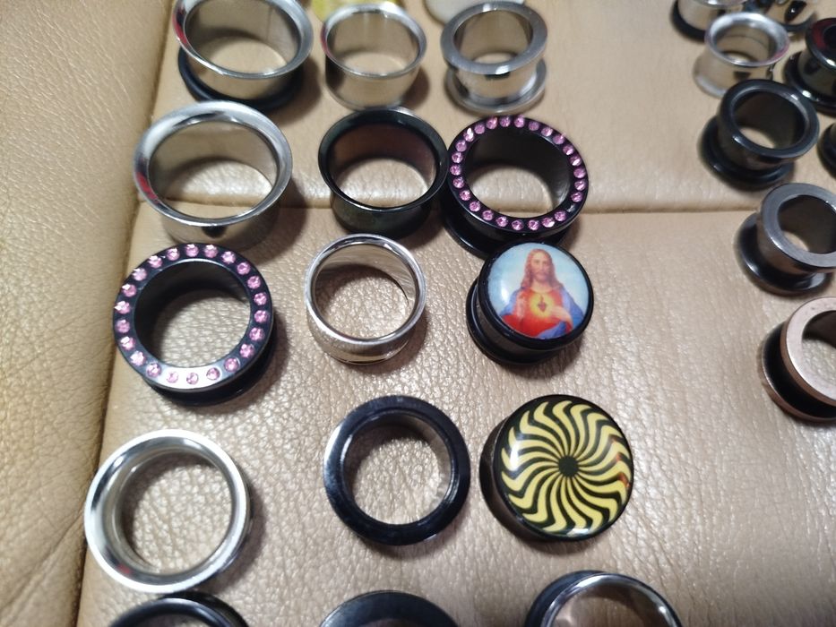 Тунелі / плаґи / розтяжки для вух — великий набір, нові