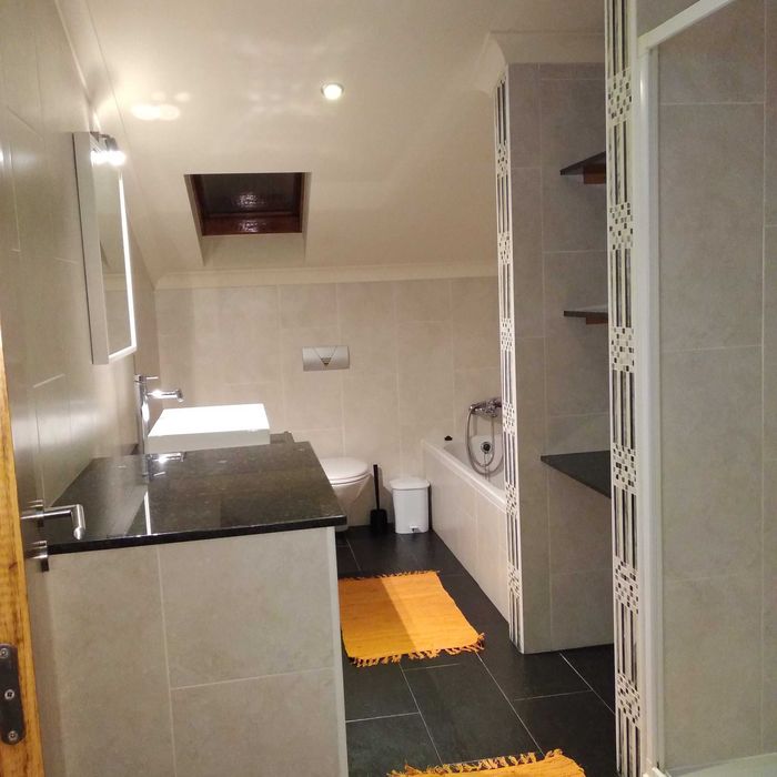 Quarto Individual em Apart. Partilhado - Penafirme