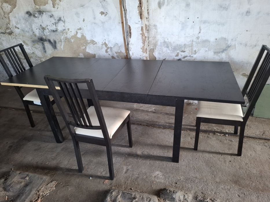 Mesa ikea em bom estado