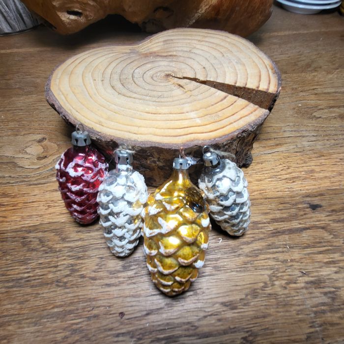 Szyszki bombki choinkowe 66