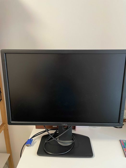 HP Compaq 8100 Elite SFF + 2 monitory 24” Dell i Samsung + Windows 10 SSD – szybki i gotowy do pracy