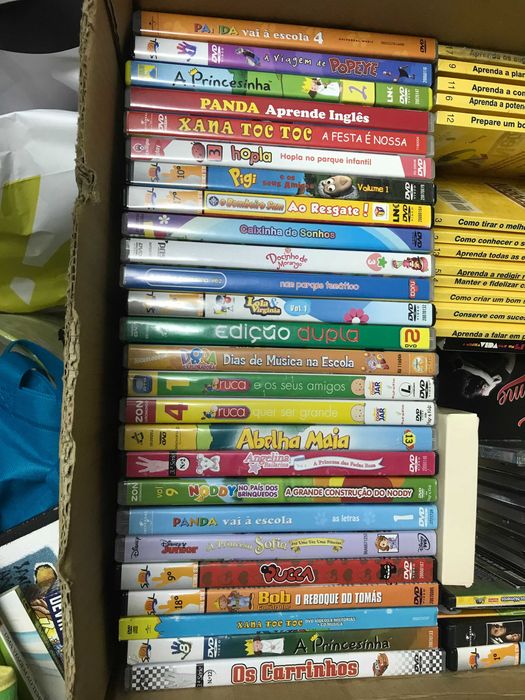 26 DVDs com filmes infantis