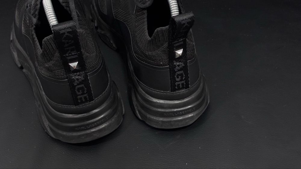 Karl Lagerfeld  42 р. На устілку 26.5