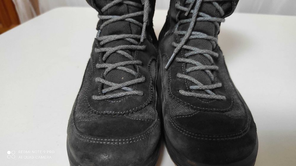 Ботінки жіночі Lowa.37