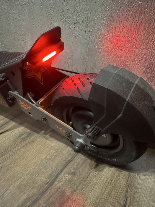 Kugoo Kirin G4 (2000W, 20Ah, 60V)))