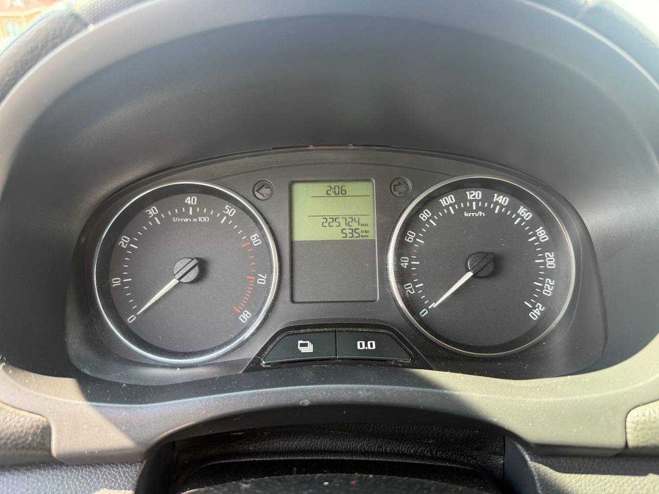 Skoda Fabia 2011 1.4 Газ\Бенз МКПП