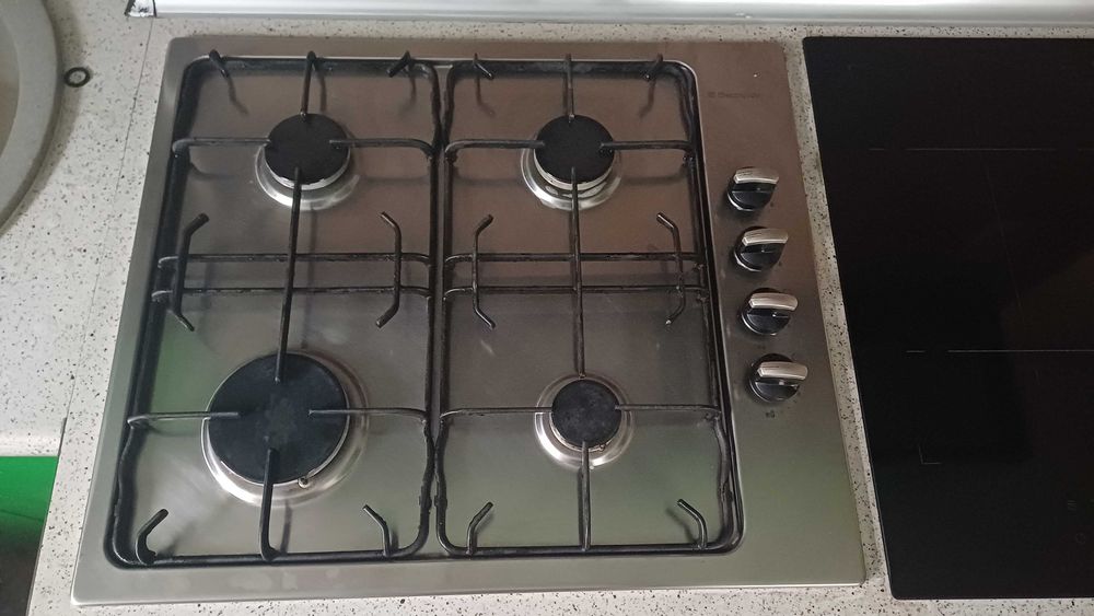 Płyta gazowa Electrolux 4-palnikowa INOX 58 × 50 cm