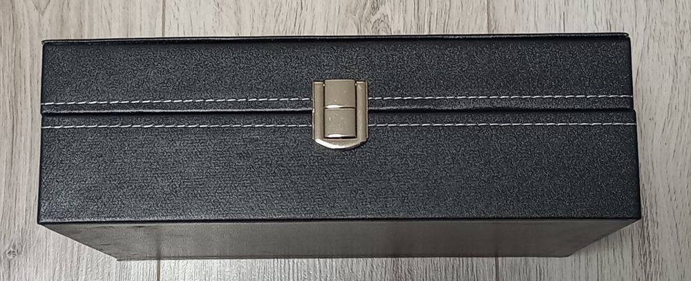 Футляр,бокс,коробка для хранения часов.