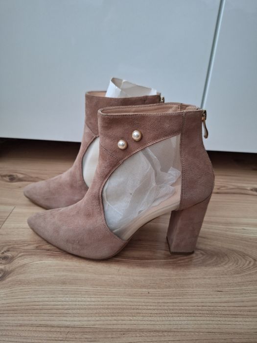 Botki na słupku rozmiar 40