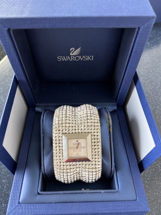 Годинник жіночий Swarovski