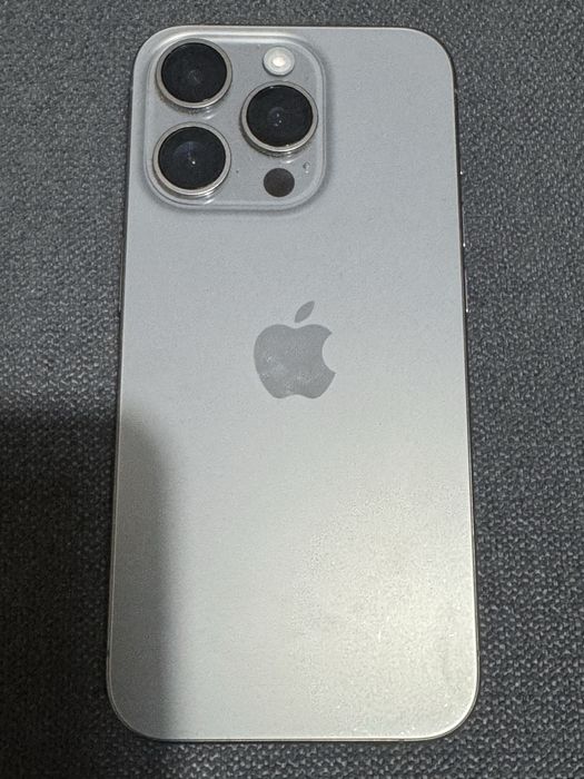 iPhone 15 Pro - Natural Titanium