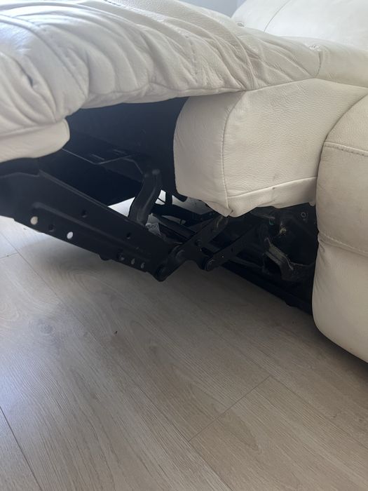 Sofá Chateau d’Ax em pele 3 lugares com 2 relax elétricos