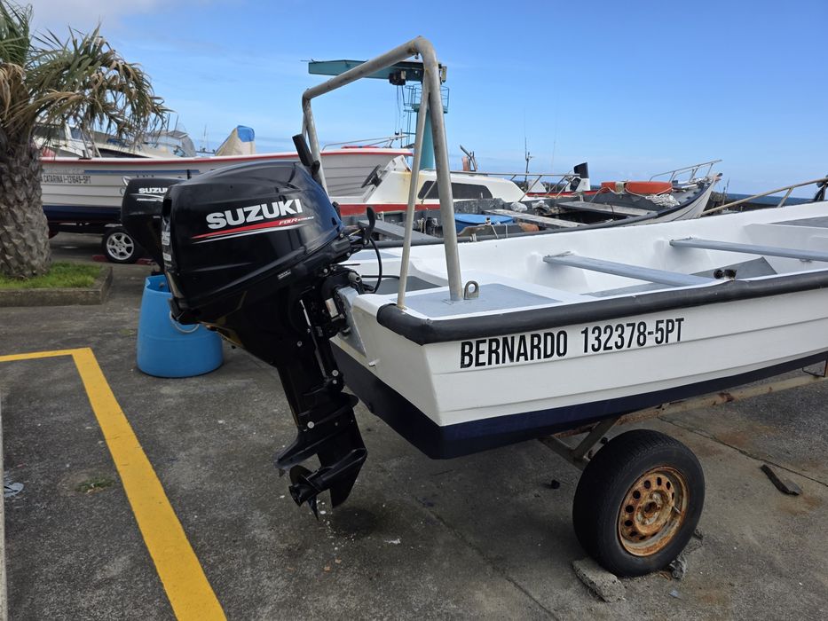 Barco  4.70m  motor 25 kv