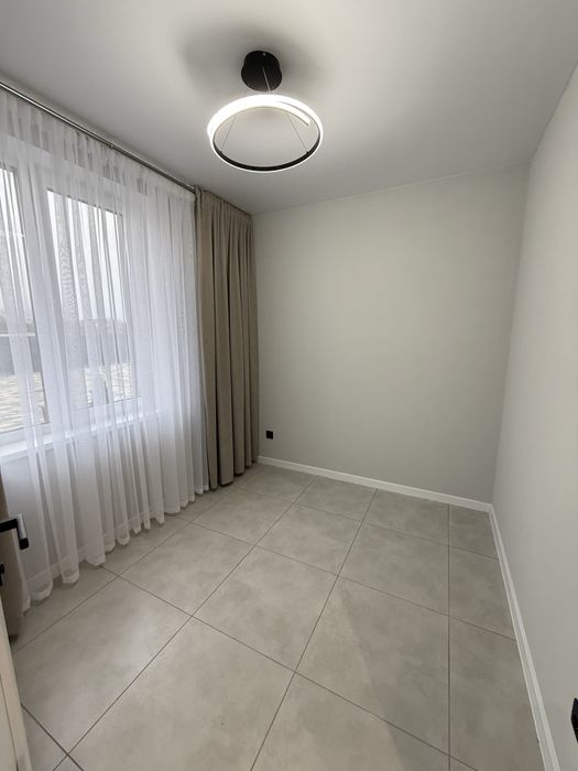 Таунхаус з ремонтом 3 хв до міста.