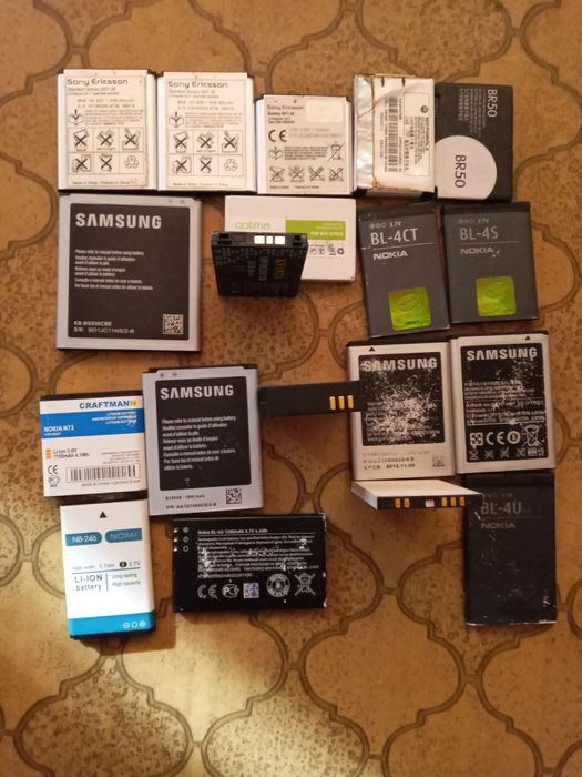 Аккумулятор телефона Samsung Nokia  IPhone