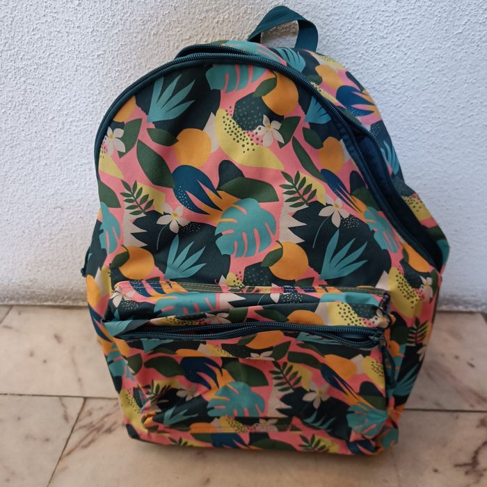 Mochilas marca Eastpack e Note