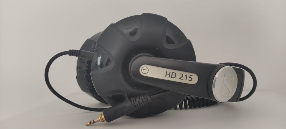 Auscultadores Sennheiser  HD 215
