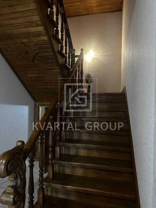 Просторий будинок 192 м² на ділянці 11 соток