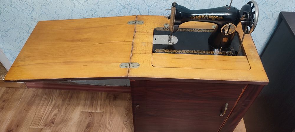 Швейна машинка ножна Подольск