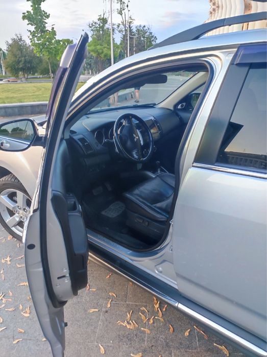 Mitsubishi Outlander 2.4