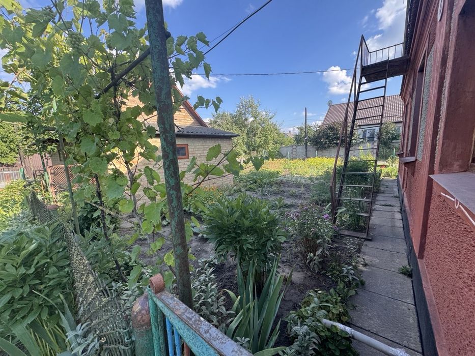 Продаж частини будинку