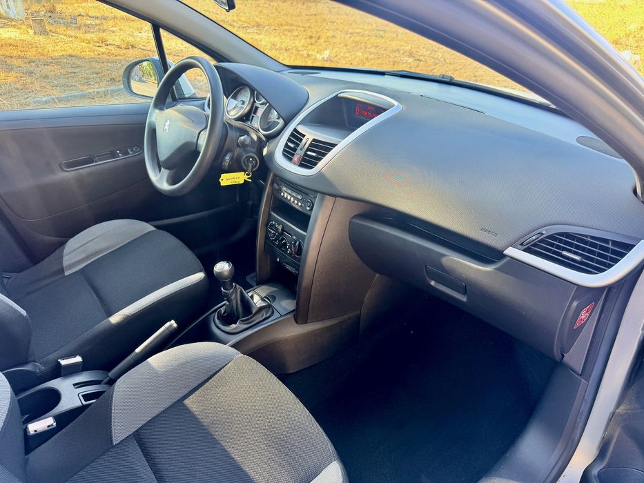 Peugeot 207 1.4 gasolina — photo 5