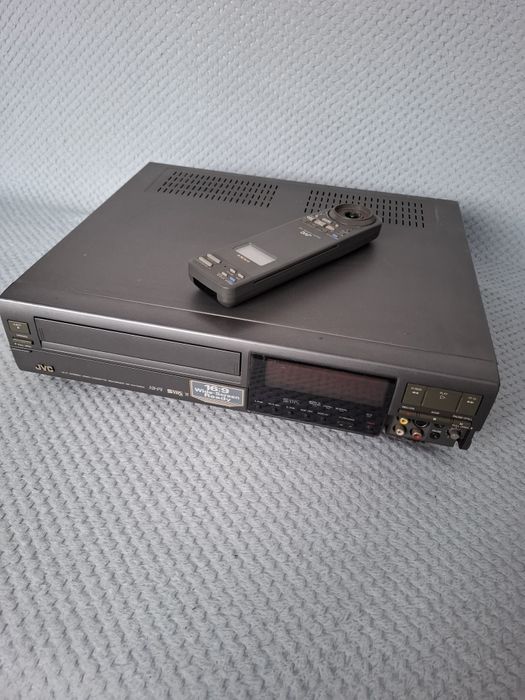Magnetowid JVC SuperVHS HRS 4700 EG