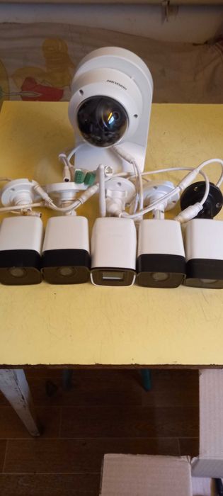 Камери відеоспостереження HIKVISION