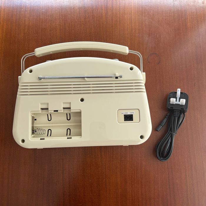 Classic Retro Radio Steepletone