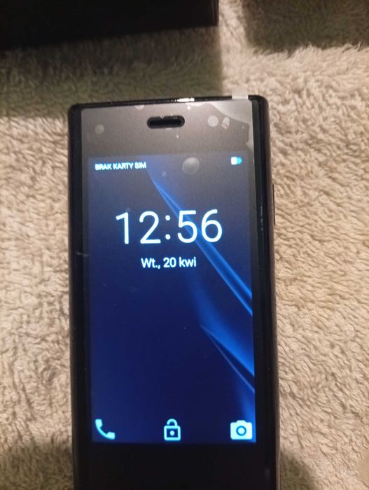 Elegancki Smartfon Dual SIM – Nowoczesny Design i Kompletny Zestaw