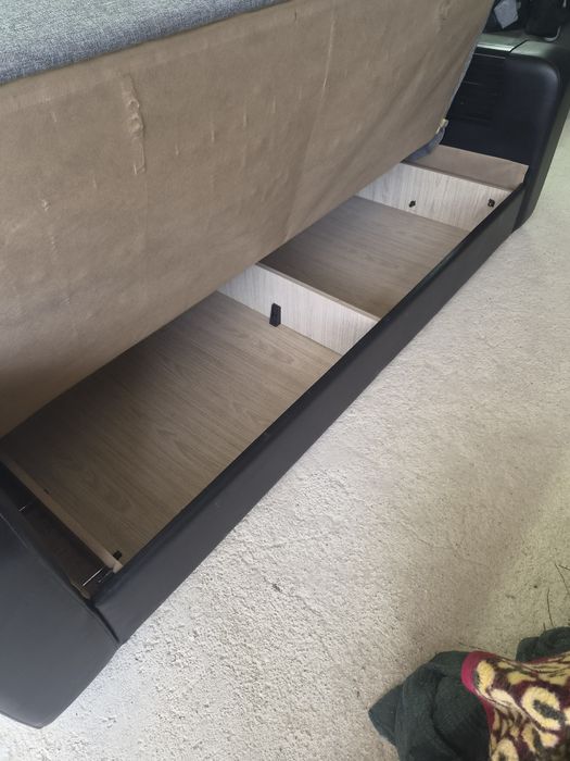 Sofá/Cama com arrumação (entrega incluida)