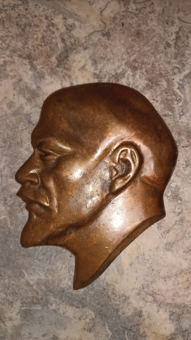 Ленин барельеф латунь