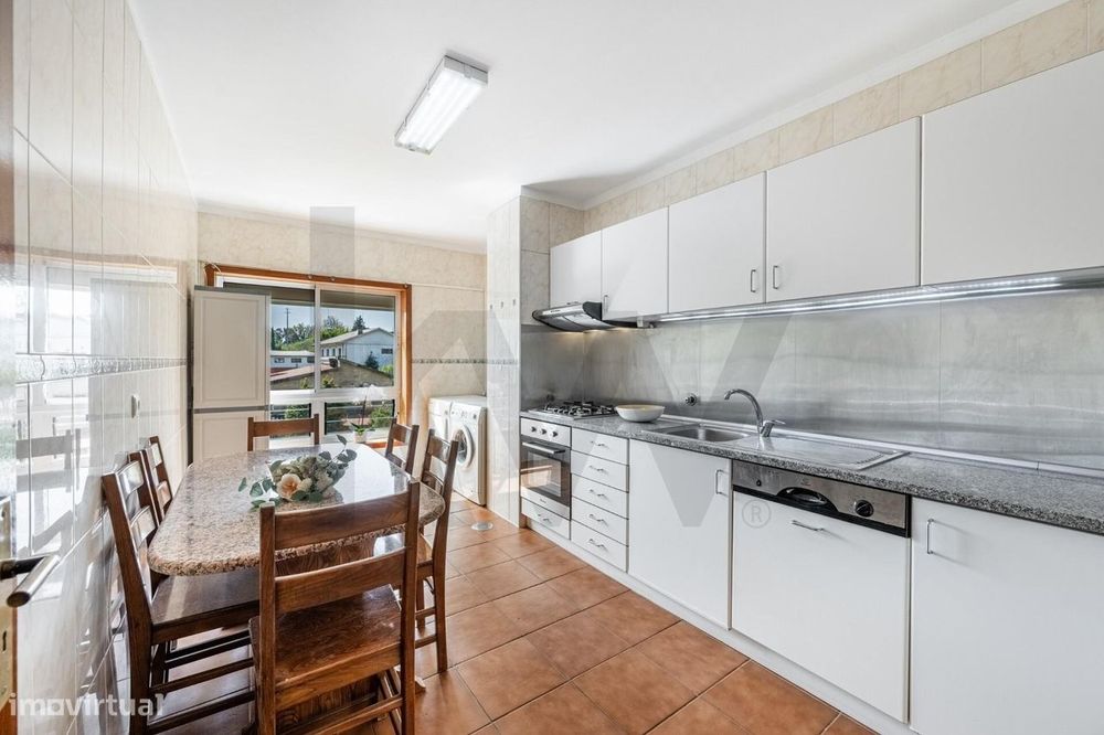 Apartamento T2 | Garagem e Arrumos | Jovim - Gondomar