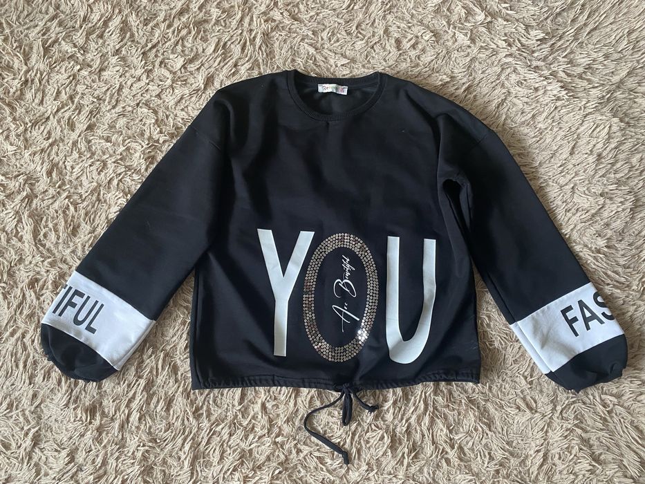 Чорна кофта