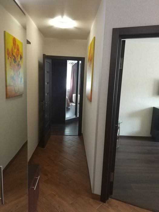 2 к квартира .  Дві окремі кімнати.Центр. Міська лікарня .ПогранАкадем