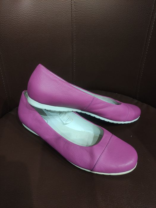 Różowe skórzane baleriny