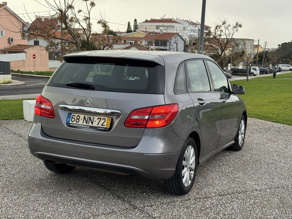 Mercedes-Benz B180d Nacional (MOTOR MERCEDES)