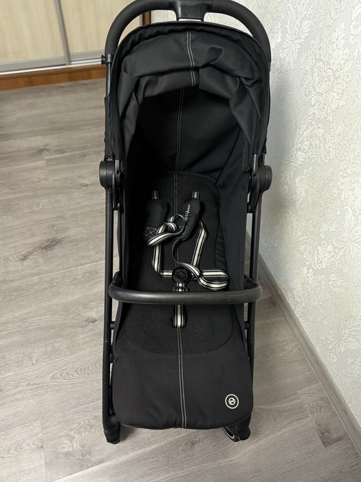 Cybex прогулянкова коляска Beezy з бампером)