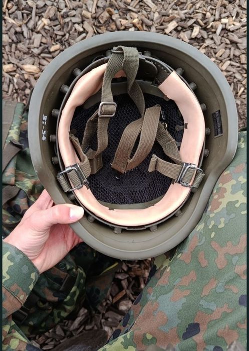 Оригінальний шолом Німецької армії Бундесвер