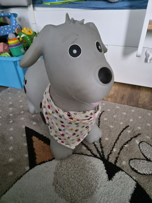 Skoczek dmuchany piesek