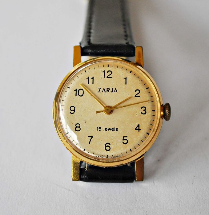 Ładna damska złocona Zaria 15 kamieni !